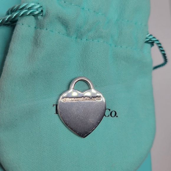 Tiffany & Co. Heart Tag Charm - Picture 9 of 13